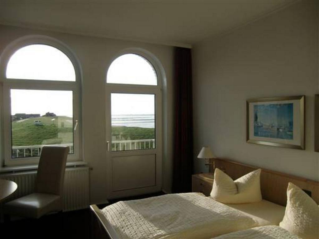 Strandhotel Dagebuell Direkt An Der Nordsee Esterno foto